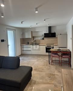 SMART HOME – KERNSANIERT  &  MÖBLIERT – 1789390284_aa69ef.jpg