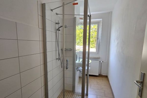 Schicke 3-Zimmer-Wohnung mit ebenerdiger Dusche