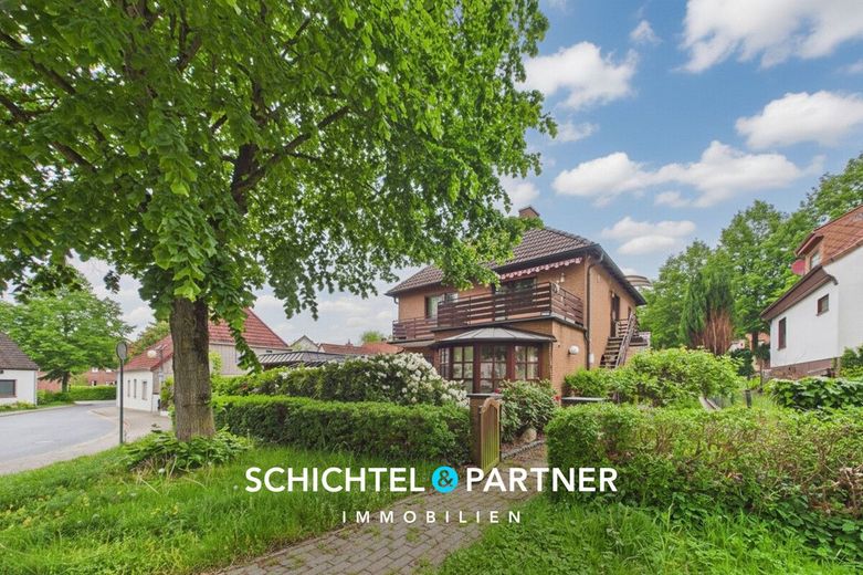 Achim-Zentrum| Freistehendes Ein-  Zweifamilienhaus mit Garten – S&amp;P | Titelbild