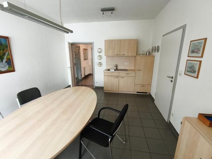 Bürofläche im 1. Obergeschoss – Besprechungszimmer / Büro 3 Bild 3