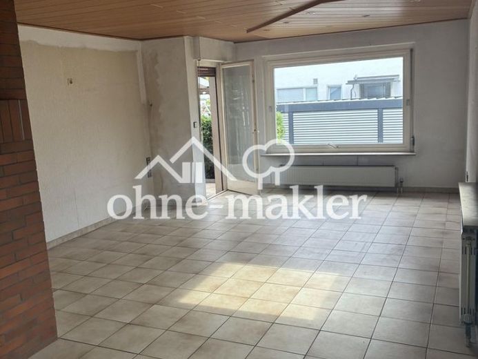 Freistehendes Zweifamilienhaus mit Potenzial & großem Garten , 170qm – Foto 1