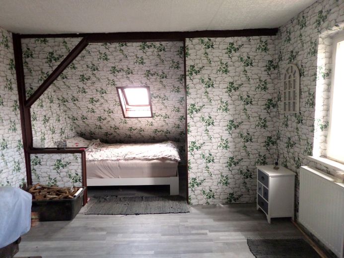 Seltenes Fundstück neu kalkuliert: Haus mit Hof, Werkstatt & 3.085 m² Grundstück – nur 69.999 € – Schlafzimmer OG