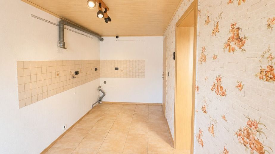 PROVISIONSFREI|Charmantes Stadthaus mit Innenhof, Garage &amp; viel Potenzial in Luckenwalde – Küche