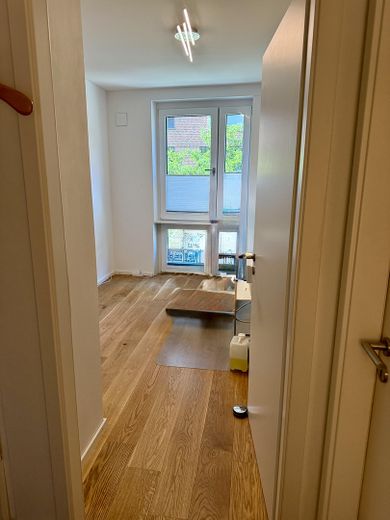 Elegante appartamento di quattro locali, con balcone e terrazza privata a HafenCity, Amburgo – Arbeitszimmer