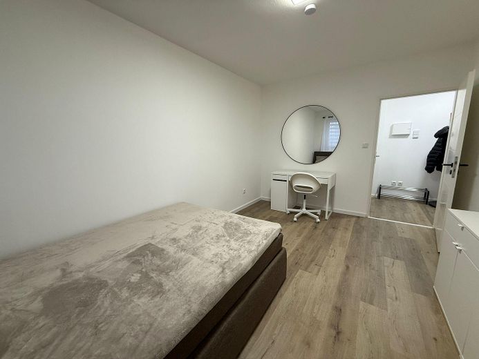 Центральна повністю мебльована 2-кімнатна квартира – Schlafzimmer