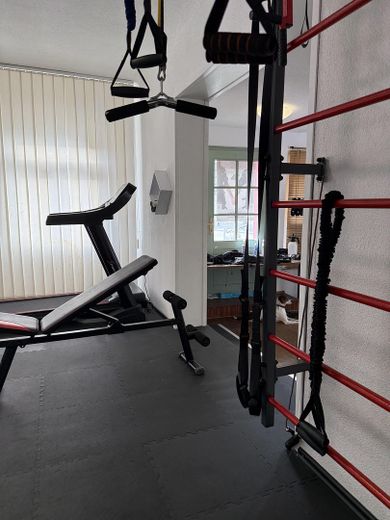 Attraktive Gewerbe, Büro oder Praxisräume in zentraler Lage in Schwäbisch Gmünd – Behandlungs / Trainingsfläche