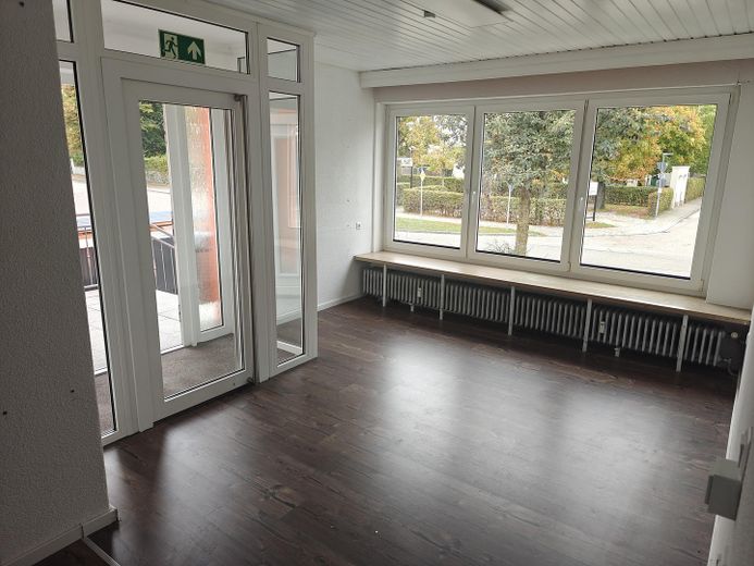 Helle Gewerbefläche in Gunzenhausen Top-Zustand, flexible Nutzung & eigene Parkplätze Provisionsfrei – Foto 3