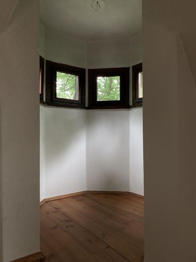 Jugendstil Dachgeschosswohnung mit vier (4,5) Zimmern, 3 Zinnentürmchen, Terasse & Einbauküche in MG – Foto 21