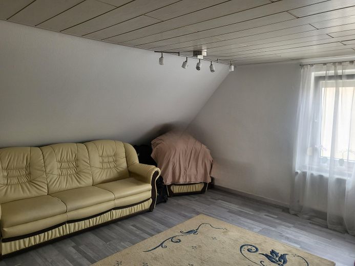 2-Zimmer-Wohnung in Heilbronn, zentrale Lage, 2 Keller – Wohnzimmer
