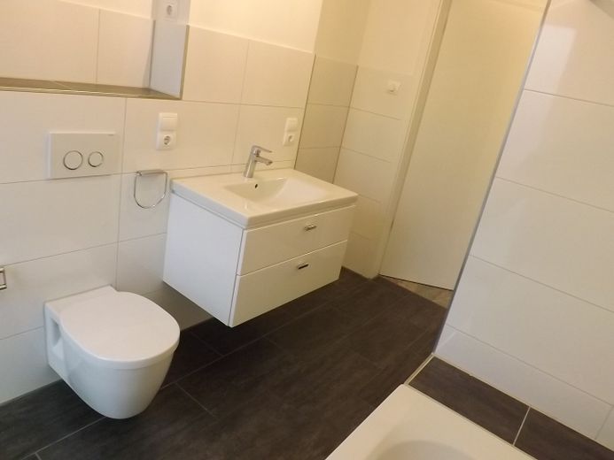 Uygun konumda modern üç odalı daire – Bad (WC, Waschbecken)