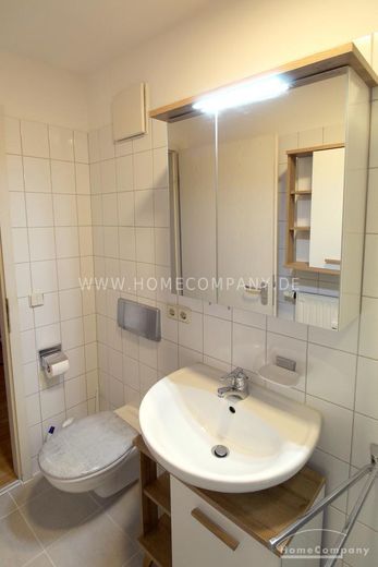12984 HomeCompany Dresden सुसज्जित/Furnished 2-कमरों का अपार्टमेंट Dresden-Striesen में, Großer Garten के पास, अधिकतम 2 व्यक्ति – 275fdb3330c6ea885005aba963b57c382b82fa5d.jpg