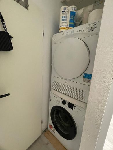 Helle renovierte 3-Zimmer Eigentumswohnung – Abstellfläche