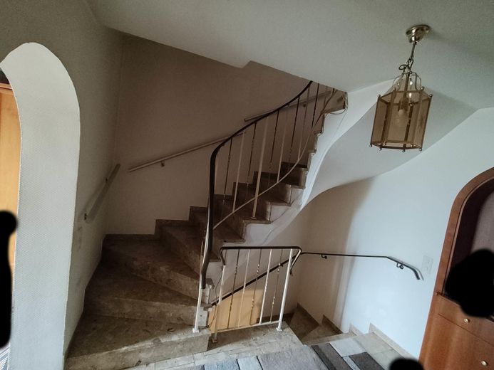 Casa a schiera centrale con 4 locali e garage – Eingangsbereich
