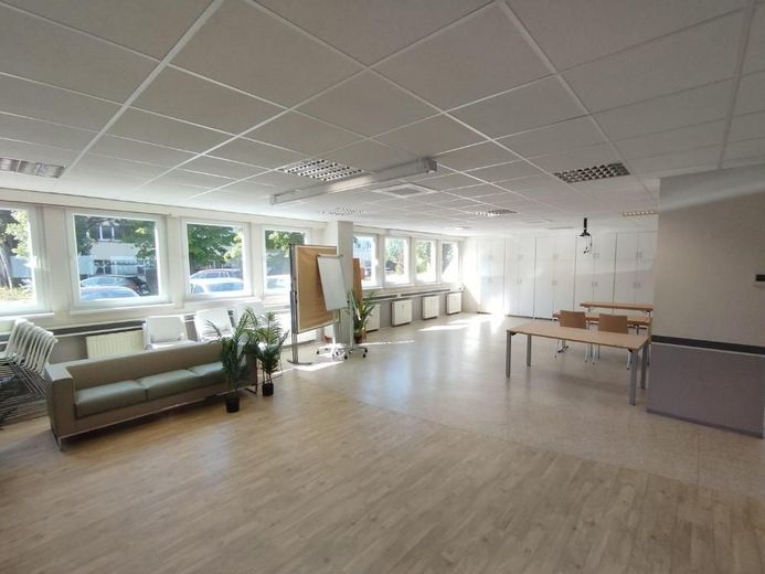 Gewerbeobjekt ***Bürogebäide*** teilverrmietet – Bild 6