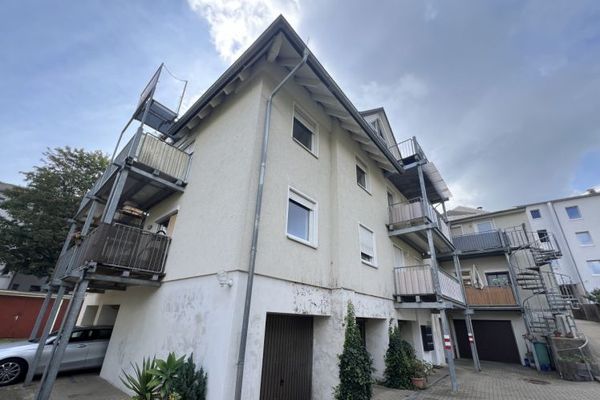 Tolle 2-Zimmer Wohnung mit Balkon im ruhigen Hinterhaus!