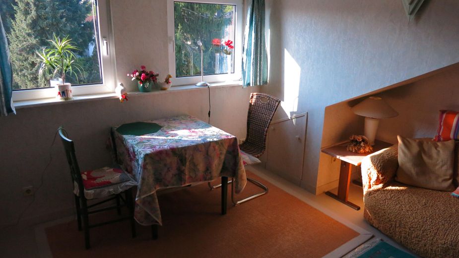 Mobilyalı. Tek odalı daire yalnızca hafta sonları evine gidenlere kiralıktır – Fotoğraf 1