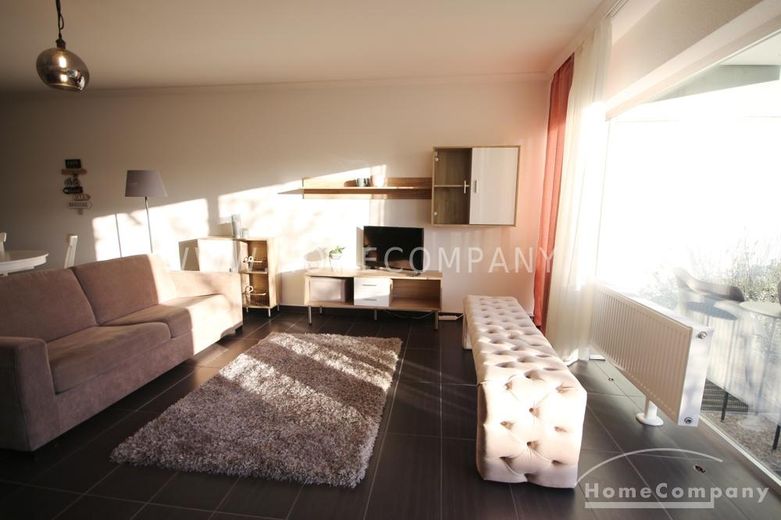 St. Arnual'da güneş alan güney teraslı modern döşenmiş daire – a632263b6db2d94e55fac6d13d787053b80d66d3.jpg
