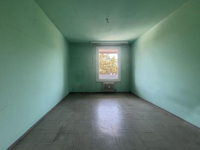 Bezugsfreie 3-Zimmer-Wohnung mit Balkon & Aufzug | Provisionsfrei | Sofort verfügbar – Schlafzimmer