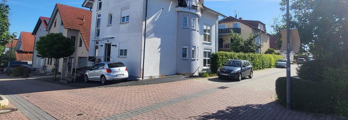 MODERNE 3-ZIMMER-DACHGESCHOSSWOHNUNG MIT BALKON, LOGGIA & EINBAUKÜCHE IN KARBEN
