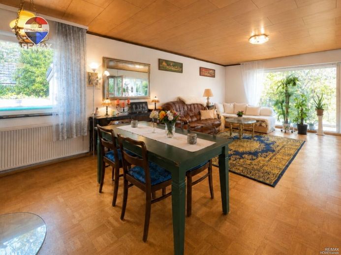 Einfamilienhaus in Berlin-Lichtenrade mit Vollkeller, Garage, 5 Zimmer| 596 m² Grundstück |Kamin &amp; Garten! – Wohnzimmer