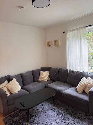 Kleines MFH mit drei Wohnungen und Garten - Bremen-Osterfeuerberg – Wohnzimmer 1. OG