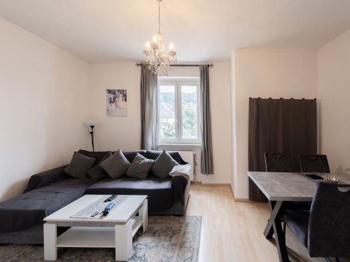 3-Zimmer-Altbauwohnung mit Balkon und Rheinblick im 3.OG – Foto 1