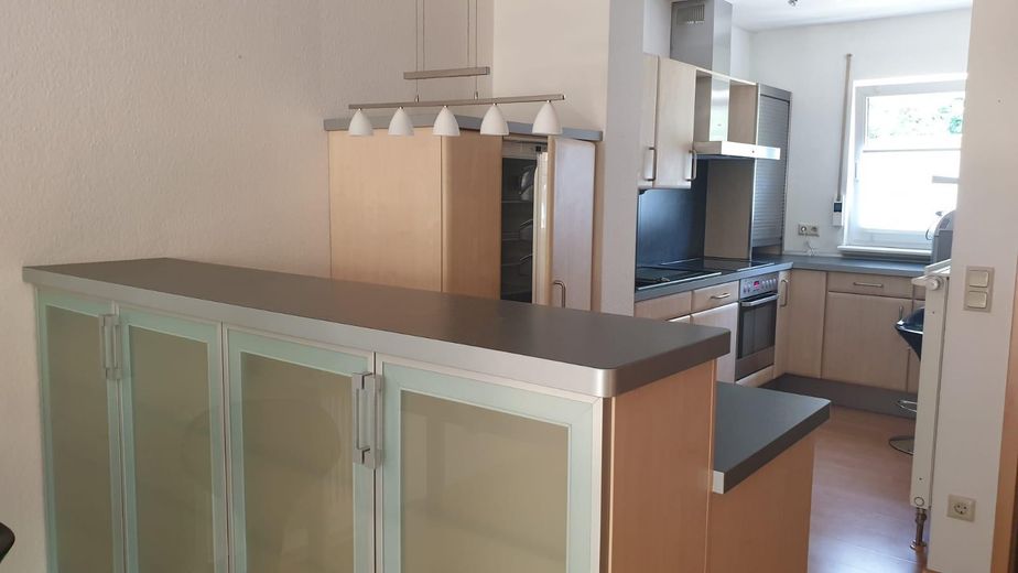 Offene Küche mit Bar im EG