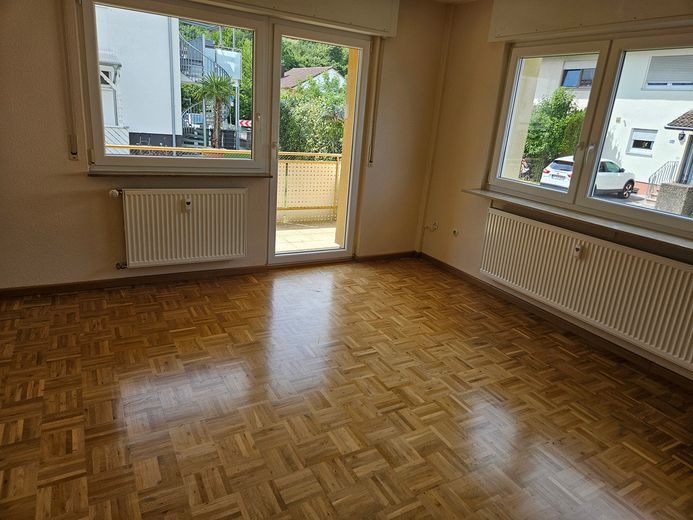 Casa bifamiliare indipendente in posizione privilegiata ai margini del paese a Königsbach-Stein – Foto 17