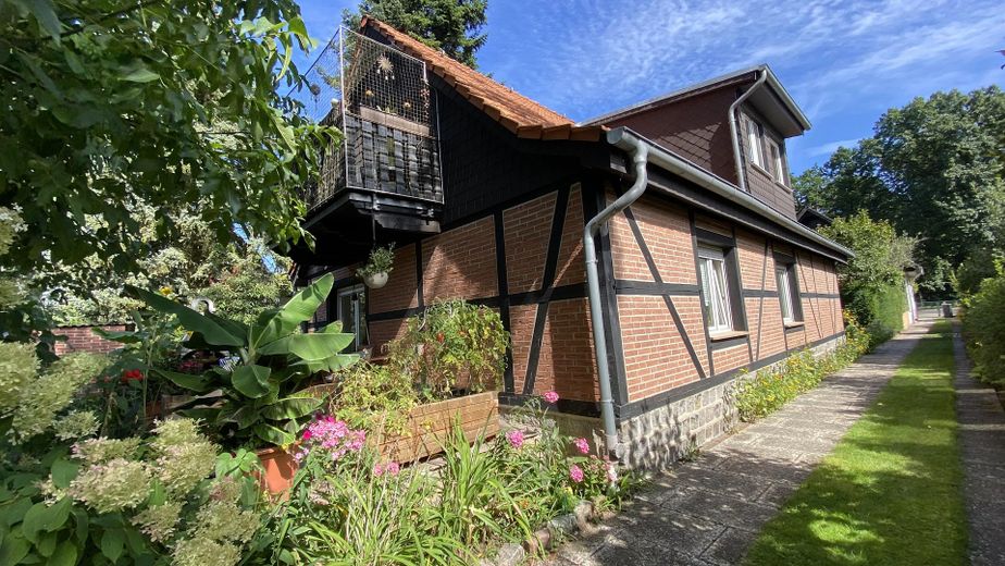 Provisionsfrei: Freistehendes Zweifamilienhaus im grünen Berlin-Heiligensee – Ostseite 