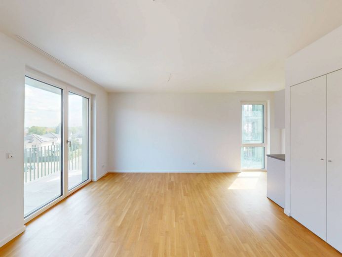 Geräumige 2-Zimmer-Wohnung mit EBK und 2 BALKONEN im Stadtquartier 'Ferdinand's Garden' – Ansicht I: Wohn- und Esszimme…