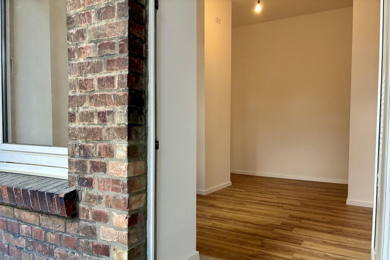 Hochwertige Fünfer-WG, Familienwohnung oder Praxis: Erstbezug nach Kernsanierung in der Innenstadt – Blick vom Balkon in Zimmer E