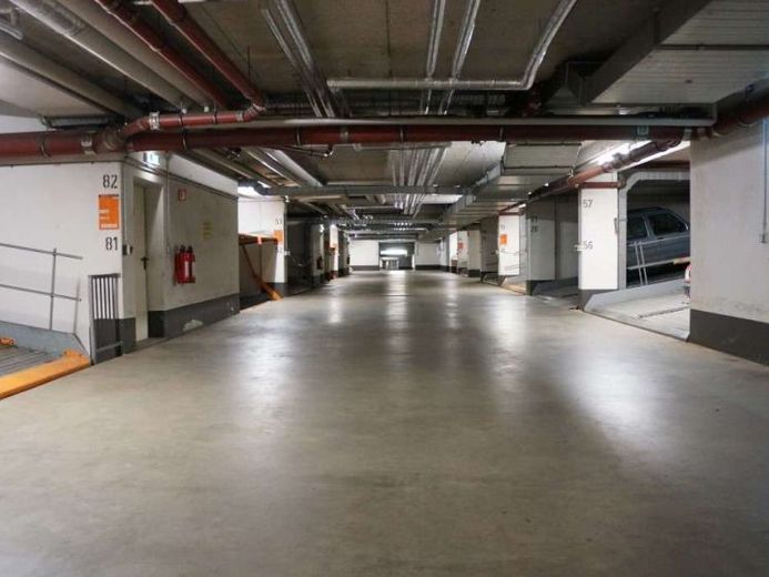 sofort verfügbar: Tiefgaragenstellplatz in Wohnanlage Radeberger Straße 20/22/24, 01328 Dresden – Foto 1
