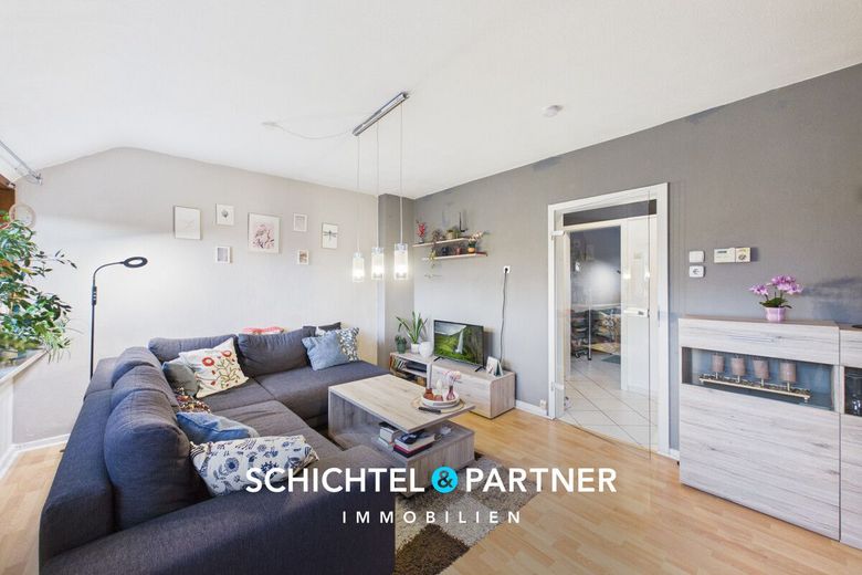Fähr-Lobbendorf | Anlegerwohnung mit 3 Zimmern und saniertem Gebäude – S&amp;P | Wohnzimmer