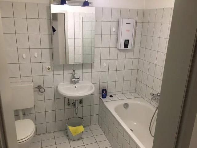 Erdgeschoss Wohnung ab sofort zu vermieten – Bad