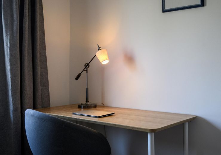 Moderne Wohnung in Alsternähe mit Balkon | Zentral und Blick ins Grüne – Schlafzimmer - Ansicht #8