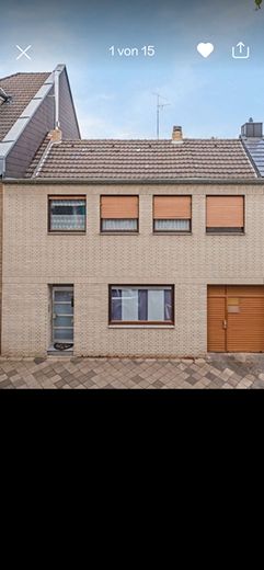 Haus in Urdenbach (1 bzw. 2 Familien) – Foto 1