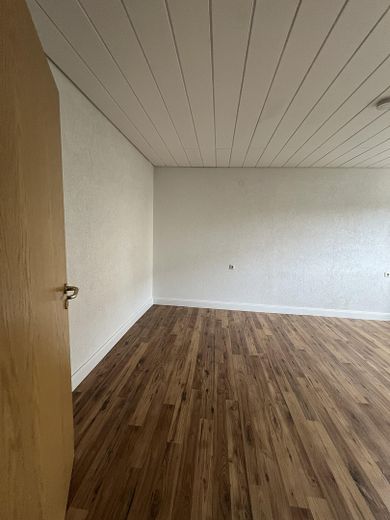 2 Zimmer Wohnung, 58,7 qm EBK, Balkon – Schlafzimmer