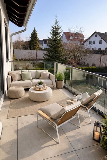 Exklusiver Neubau im Erstbezug: Stilvolles Einfamilienhaus mit separater Einliegerwohnung – Balkon 