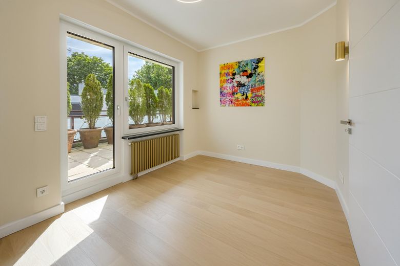 Designer-Penthouse mit Traum- Dachterrasse und Blick über Isarhochufer: PROVISIONSFREI – Kinderzimmer/Büro/Gästezi. 1
