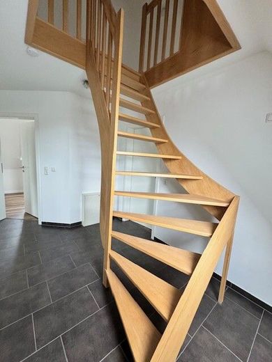 Ostseenahes Doppelhaus in Sackgassenlage – Treppe