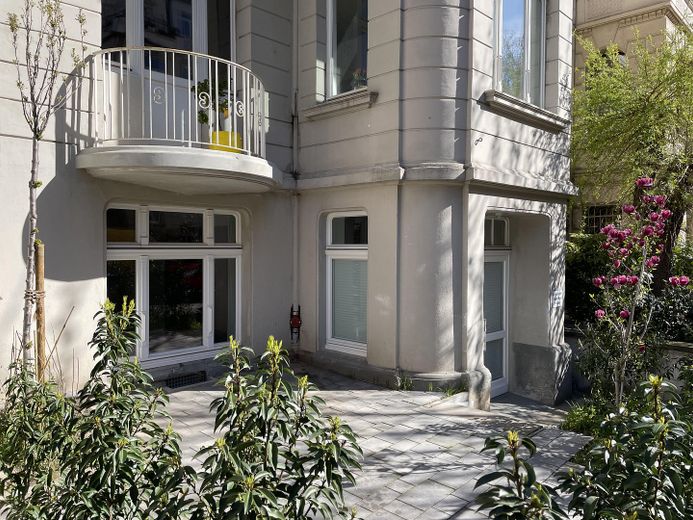 24m² Vorgarten-/Sonnenterrasse