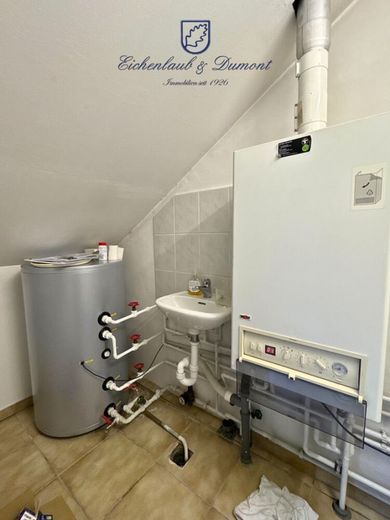 "Haus im Haus" 5-ZKB Wohnung + Stellplatz in Top-Lage nahe der Uni – Heizungsanlage DG
