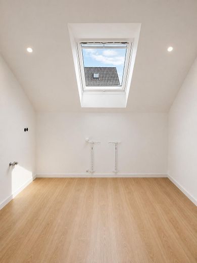 geräumige 4-Zi-WG (ca. 95qm) im Ortskern Rödermarks – Foto 4