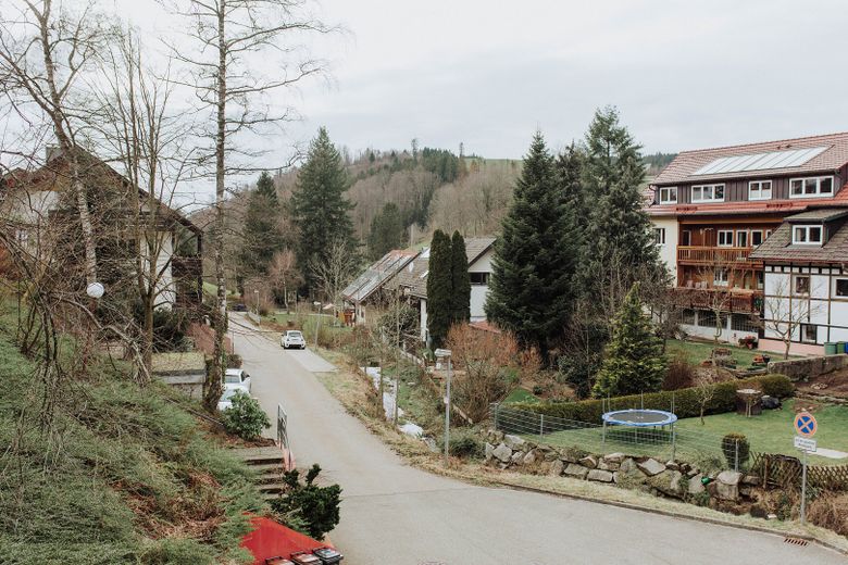 Blick auf die ruhige Sackgasse