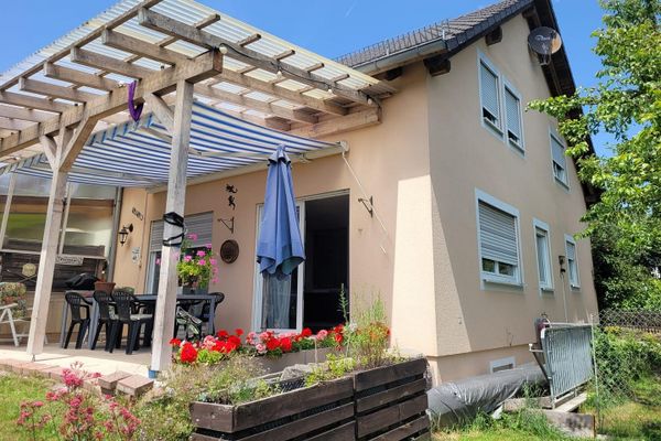 Maison jumelée avec une belle vue dans un quartier calme à Calw-Altburg