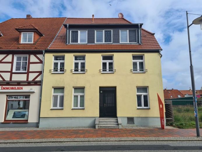 vermietetes Mehrfamilienhaus mit 4 WE, nur 250m vom Hafen von Ribnitz-Damgarten gelegen! – Foto 1