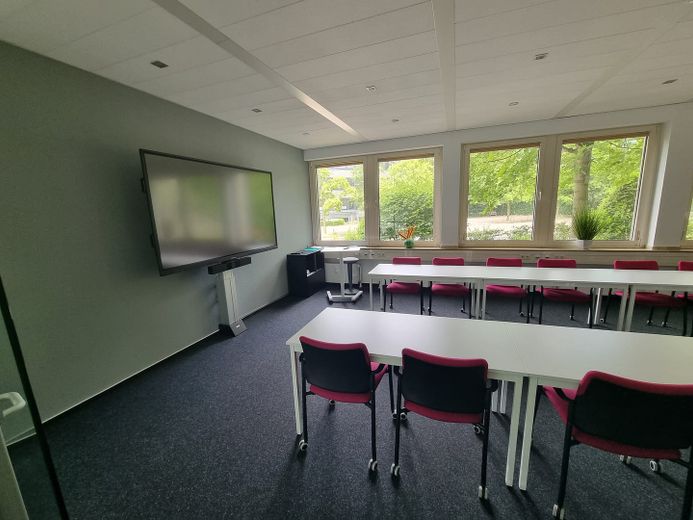 Premium Office – Sofort bezugsfertiges Büro mit Glaswänden und Top-Ausstattung – Foto 16