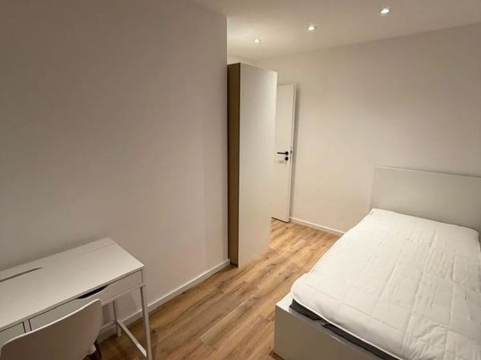 Möbliertes WG-Zimmer in ruhiger Wohnlage/ Gustav-Otto-Bogen 15, München / Zi.4 – Foto 1