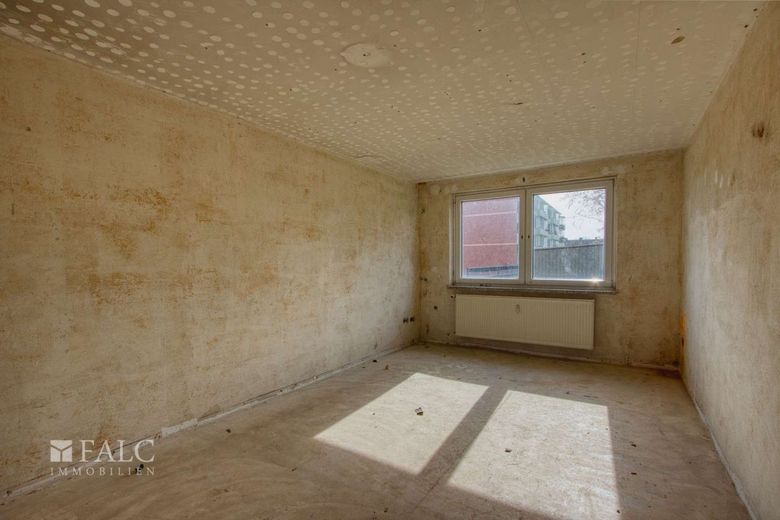 Provisionsfrei: Mehrfamiliendoppelhaus mit 10 Wohneinheiten - attraktives Entwicklungspotenzial – Haus B - Zimmer 2