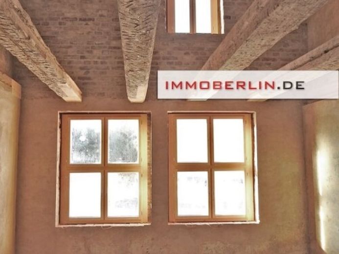 IMMOBERLIN.DE - Historisch ensemble met uitbreidingspotentieel! Gedeeltelijk gerenoveerd huis & bijgebouw – Foto 1
